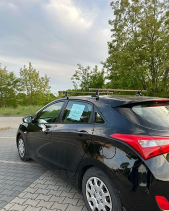 Hyundai I30 cena 27900 przebieg: 209800, rok produkcji 2012 z Cieszyn małe 79
